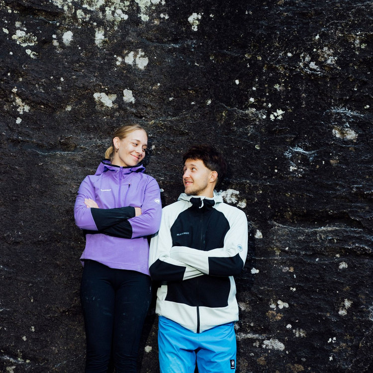 マッソーネ ミッドレイヤー フーデッド ジャケット silver sage-black