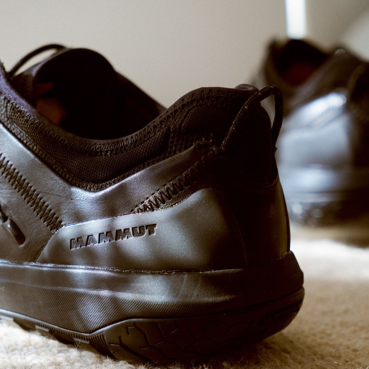 ヒュエコ アドバンスド ロー black