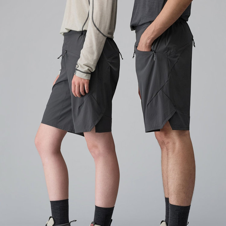 ハイキング パトロール × マムート ライト ショーツ gabbro