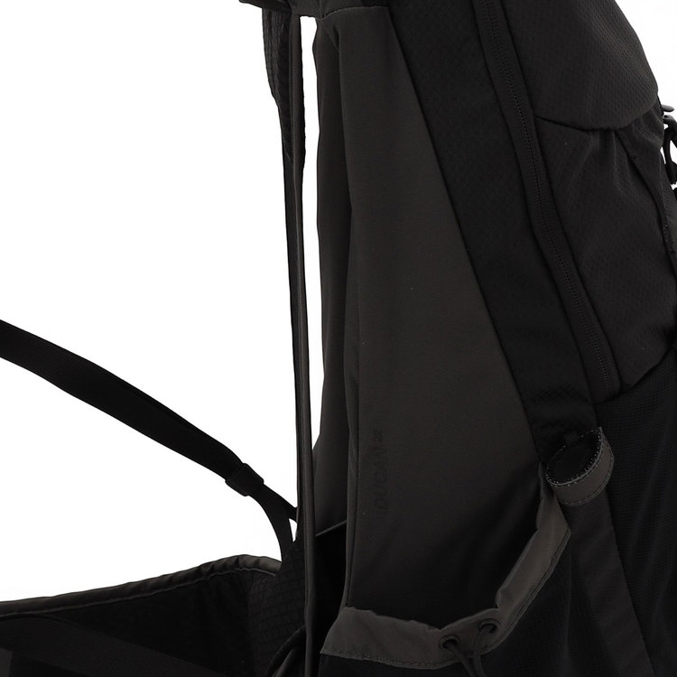 ハイキング パトロール × マムート デュカン 22 gabbro-black