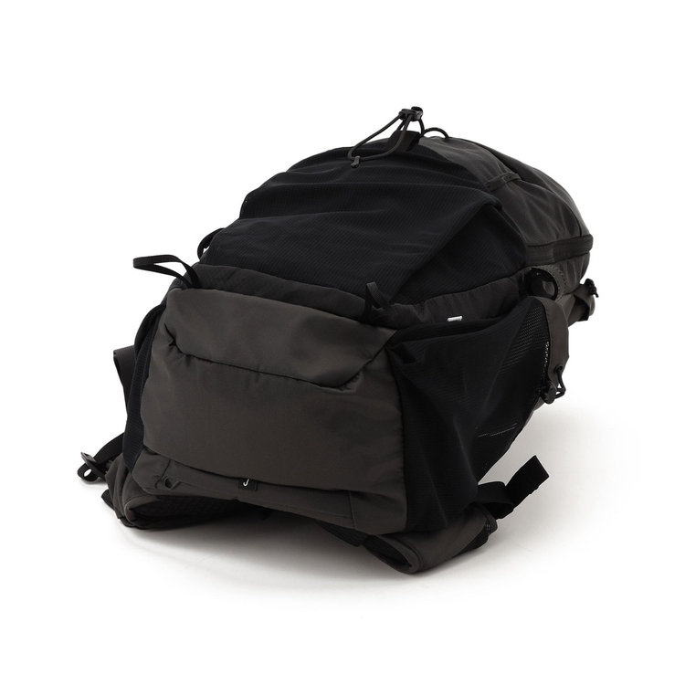 ハイキング パトロール × マムート デュカン 22 gabbro-black