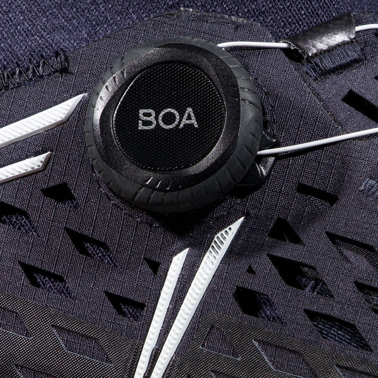 エナジー トレイルラン BOA ミッド marine-white