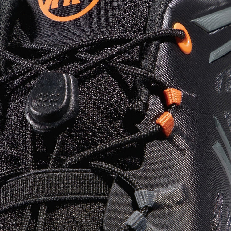 サーティグ トレイルラン ロー ゴアテックス black-dark steel