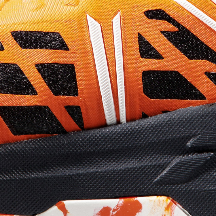 サーティグ トレイルラン ロー ゴアテックス dark tangerine-black