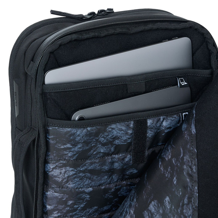 セオン トランスポーター ジャパンエクスクルーシブ 15 バリスティックナイロン black