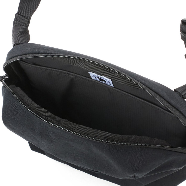 アルト ショルダーバッグ black