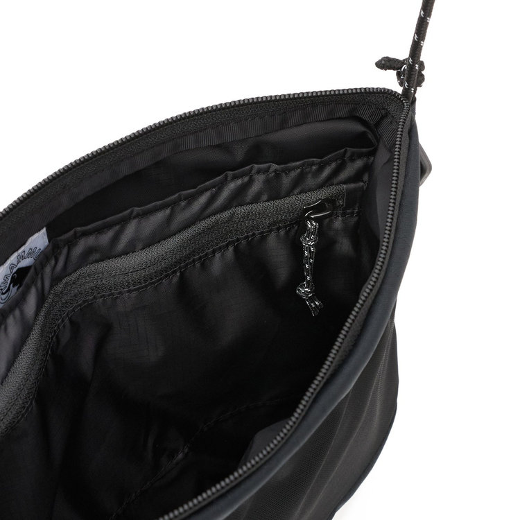 アルト サコッシュ black