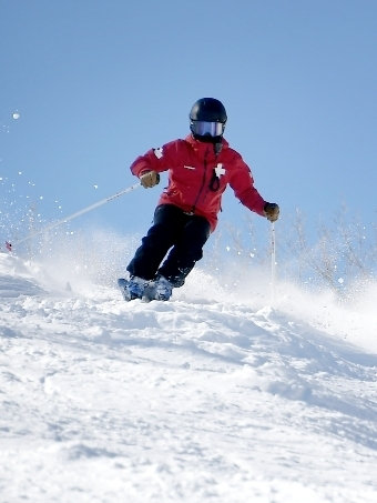 スキーパトロールの様子1