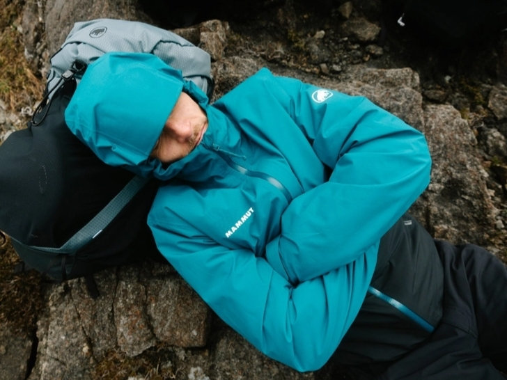 『ハードシェルジャケットとは？』記事 イメージ画像