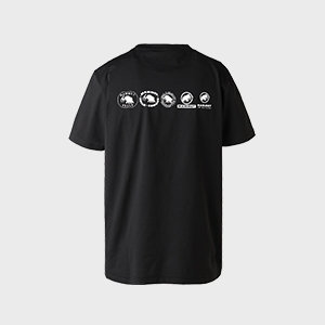 QD ロゴ ヒストリー P1 プリント Tシャツ AF